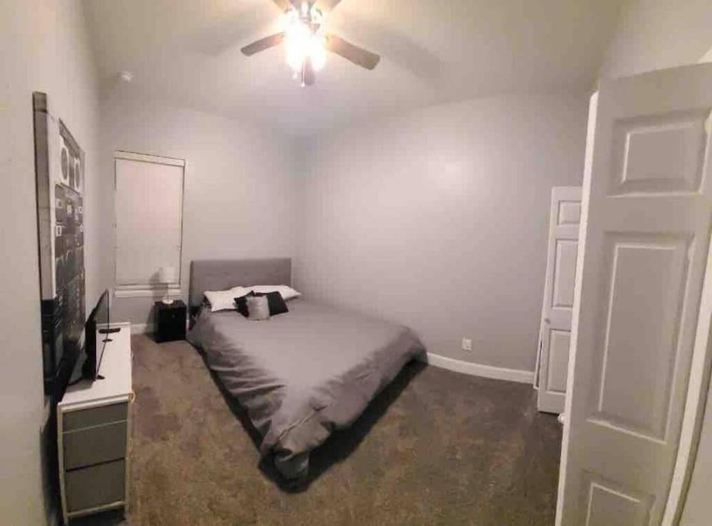 Entire House-Comfy/Close To Downtown/Ybor แทมปา ภายนอก รูปภาพ